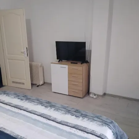 Spacious And Luxury 2 Bedroom Free Parking Apartament *